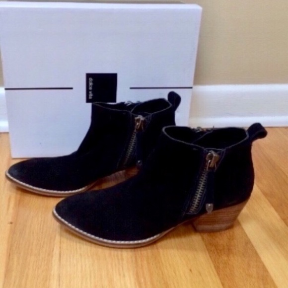 DOLCE VITA 'Saira' Black Suede Pointy Toe Dual Zipper Ankle Boots Size 5.5 - Picture 5 of 8